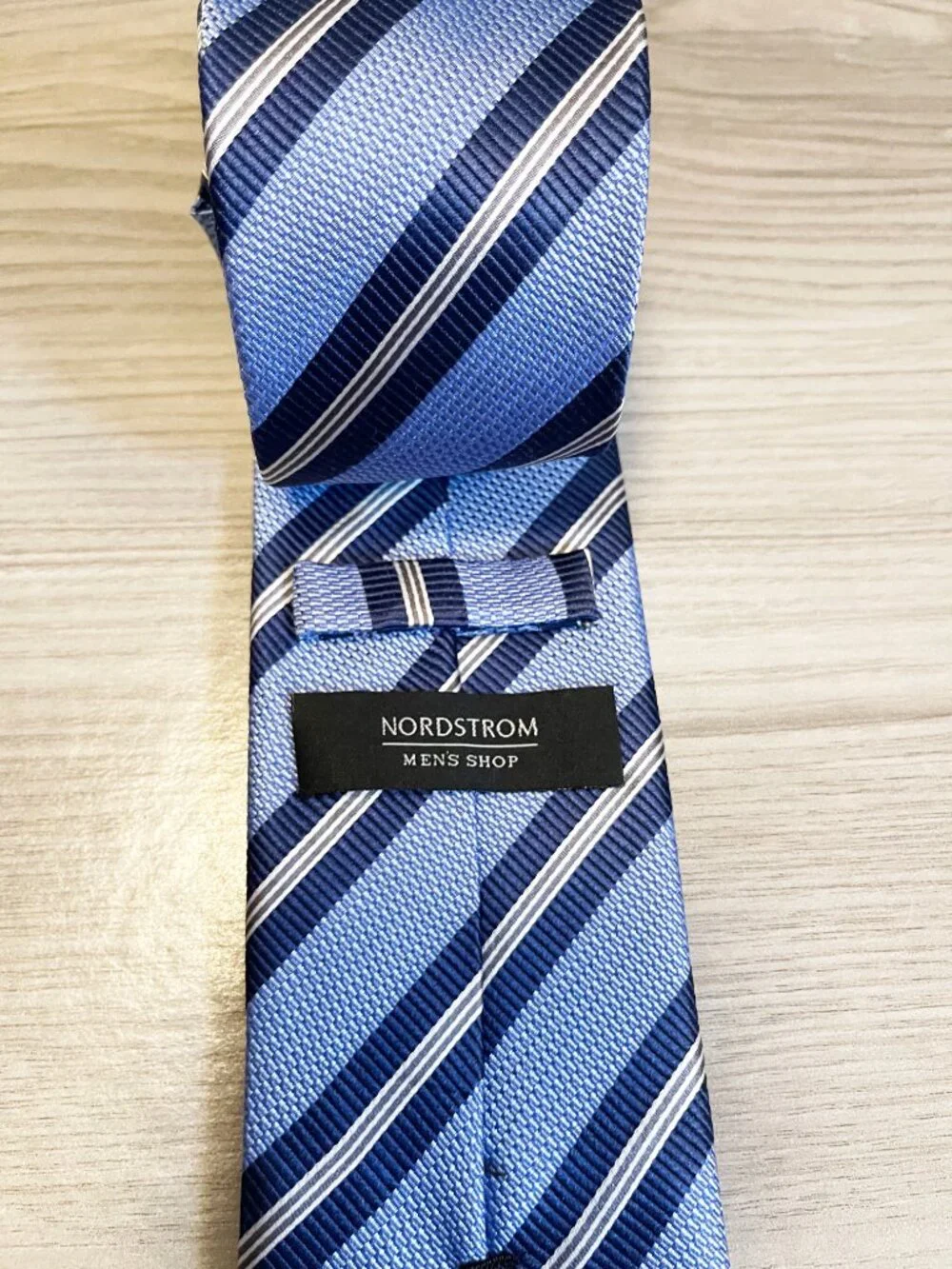 Nordstrom Men's Shop 100% Silk Blue Striped Tie Navy Light Blue White Classic